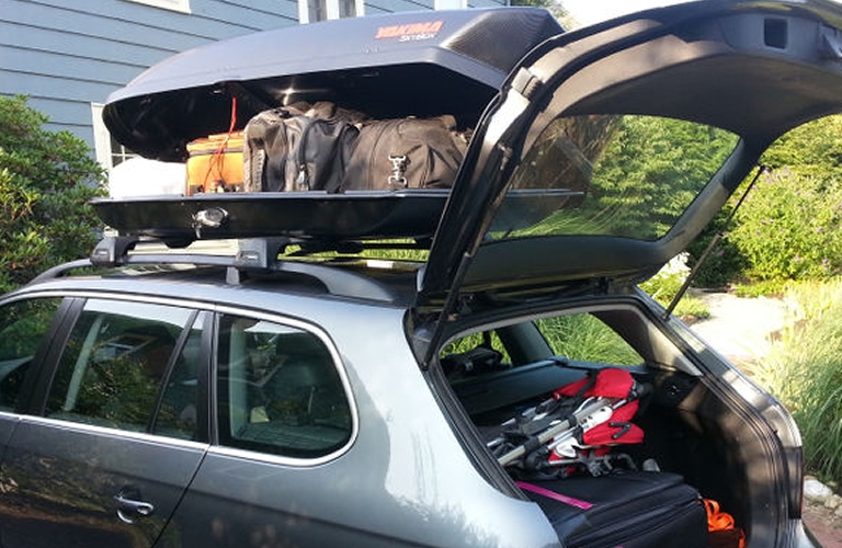 Thule box best sale for bike rack